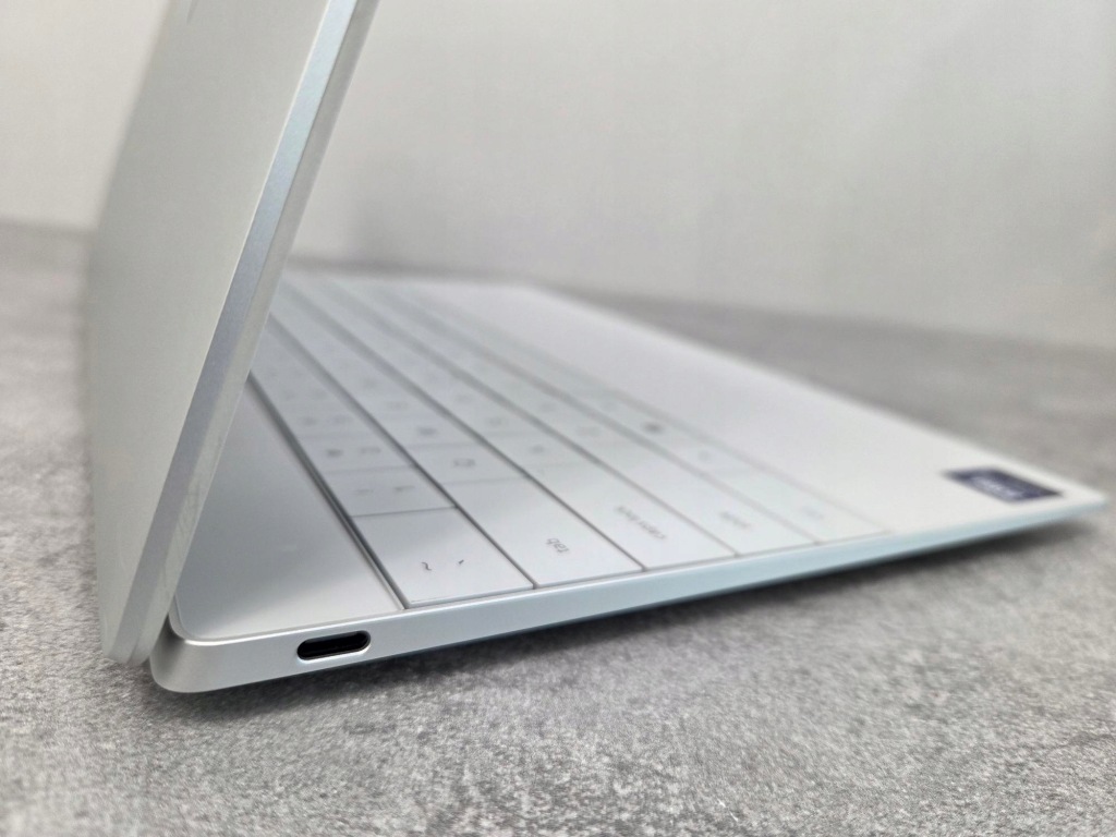 Laptop Dell XPS 13 9350 13,4 " Ultra 9 288V 32GB 1TB SSD QHD+ Win11 Dotyk