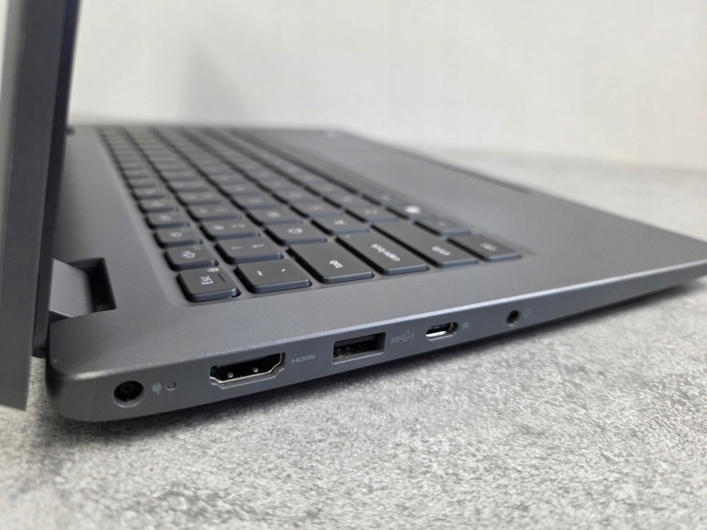 Laptop Dell Latitude 14 3450 Ultra 5 125U 16GB 256SSD FHD IPS 14" 11Prof