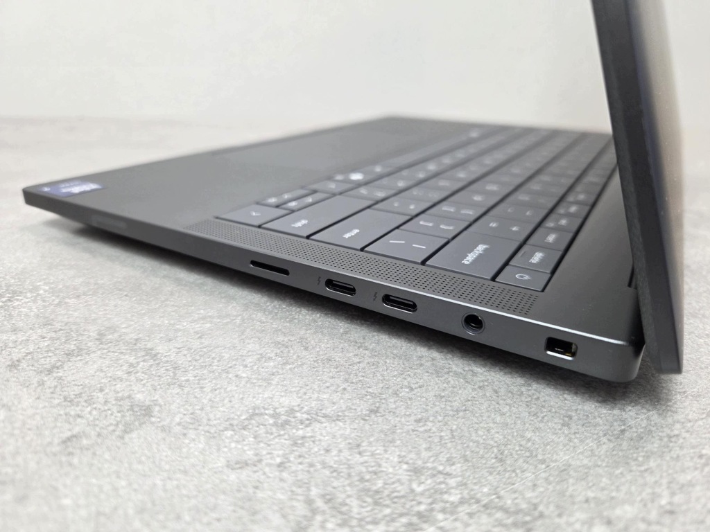 Dell Pro Max 14 Premium MA14250 Ultra 9-285H 64GB 2TB FHD+ RTX PRO 2000