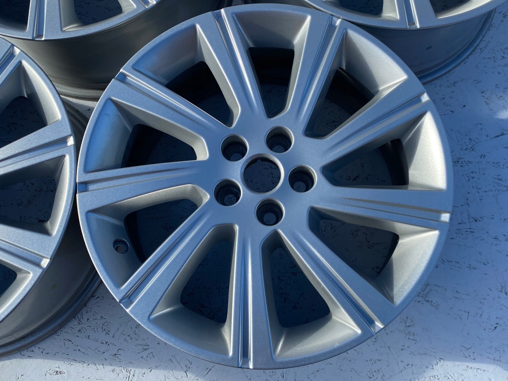 Jaguar E-Pace Felgi 8Jx18 5x108 J9C3-BA — zdjęcie 3