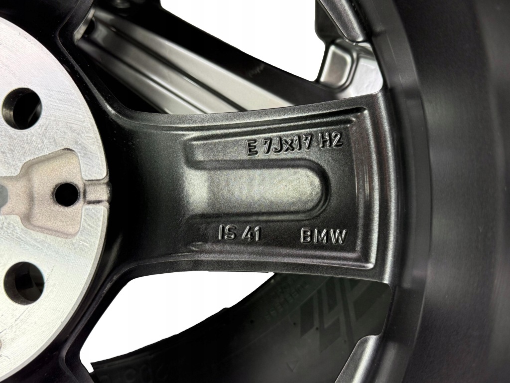 Mini Countryman U25 6898044 Koła Letnie 205/65R17 100Y Vredestein Ultrac — zdjęcie 7