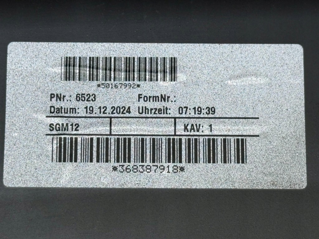 VOLVO XC60 Lci Kratka Środkowa Zderzaka Przednia Przód Nowa OE 32234959 — zdjęcie 6