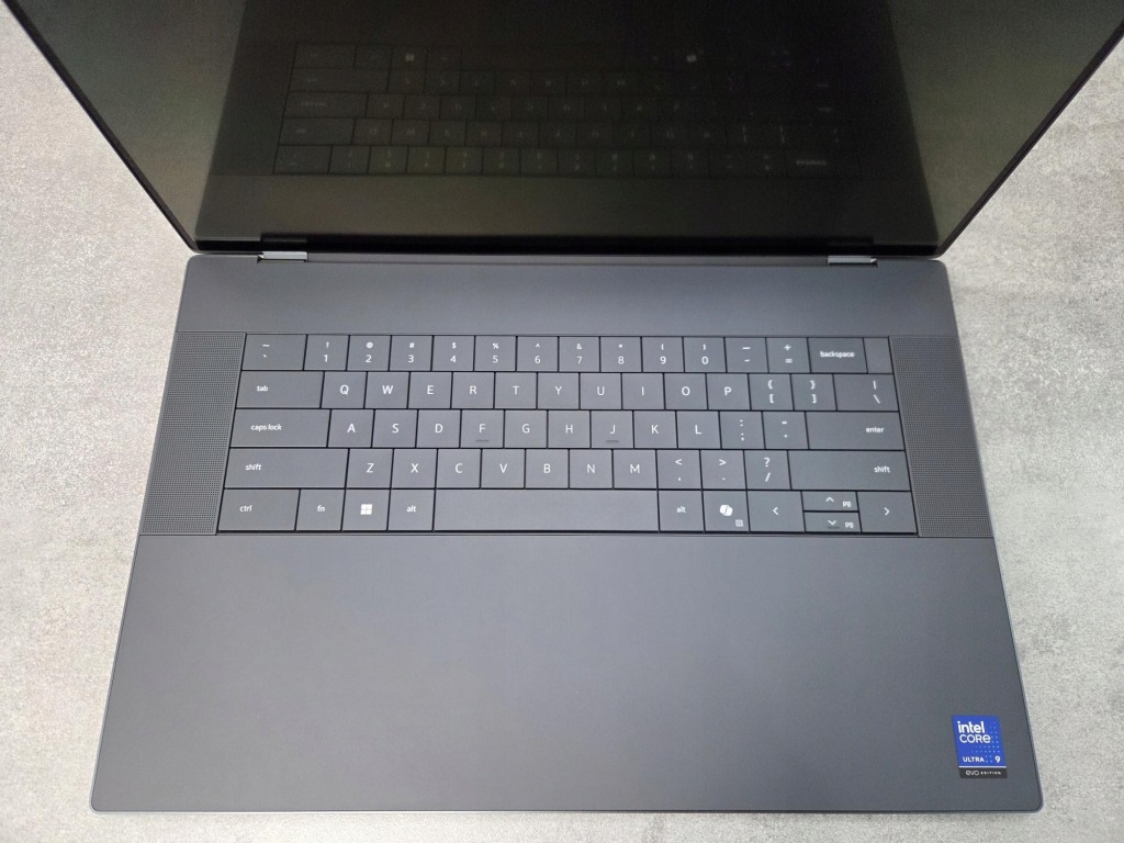 DELL XPS 16 Premium DA16250 Ultra 9-285H 32GB 2TB RTX5070 OLED Win11Pro
