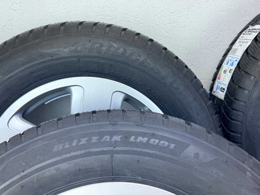 Mini F60 Koła Felgi 7x16 6856029 Bridgestone Blizzak LM001 205/65 R16 Nowe — zdjęcie 9