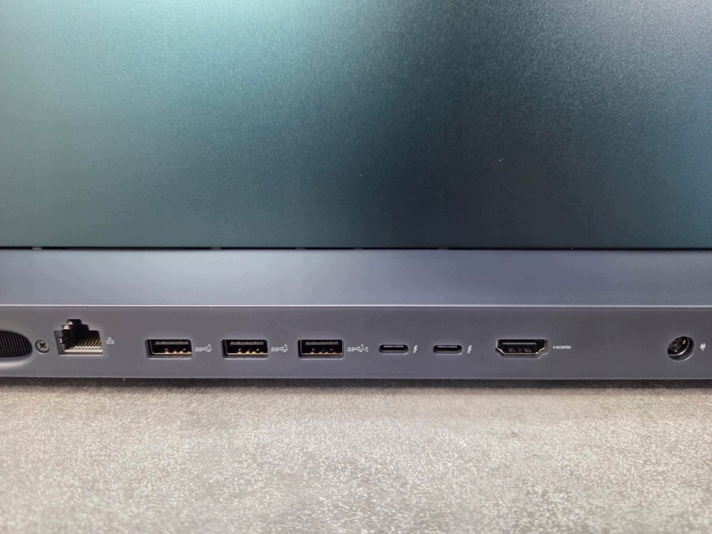 Dell Alienware 18 Area-51 Ultra 9 275HX 32GB 1TB RTX 5080 300Hz Win11