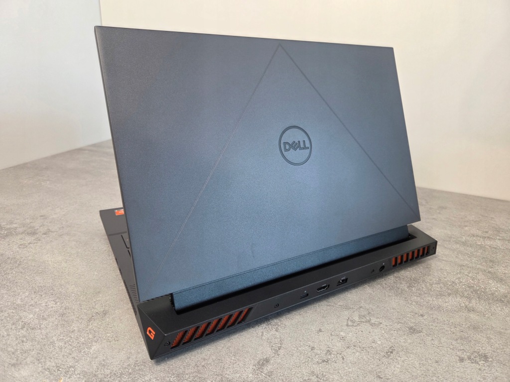 Laptop Dell Gaming G15 5535 Ryzen 7 7840HS 16GB 512SSD Win11 RTX 4050 120Hz