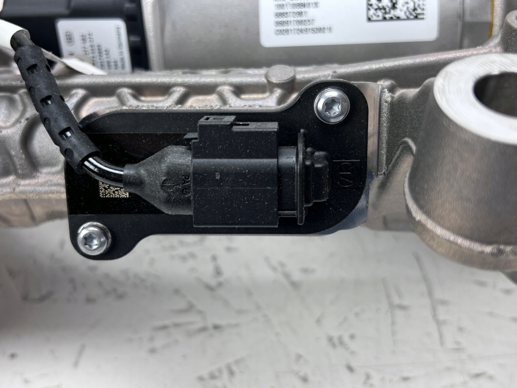 BMW X5 G05 7 G11 Aktuator HSR oś skrętna 6883728 — zdjęcie 4