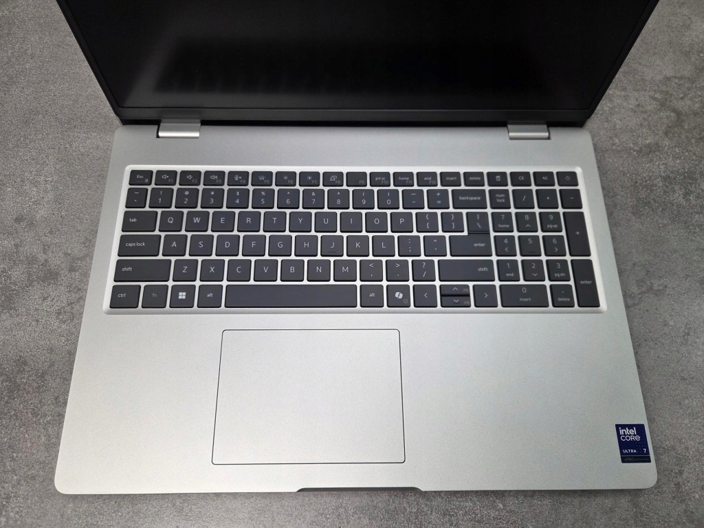 Laptop Dell Pro 16 PC16250 Ultra 7 265U 32GB 1TB SSD FHD+ 11Prof