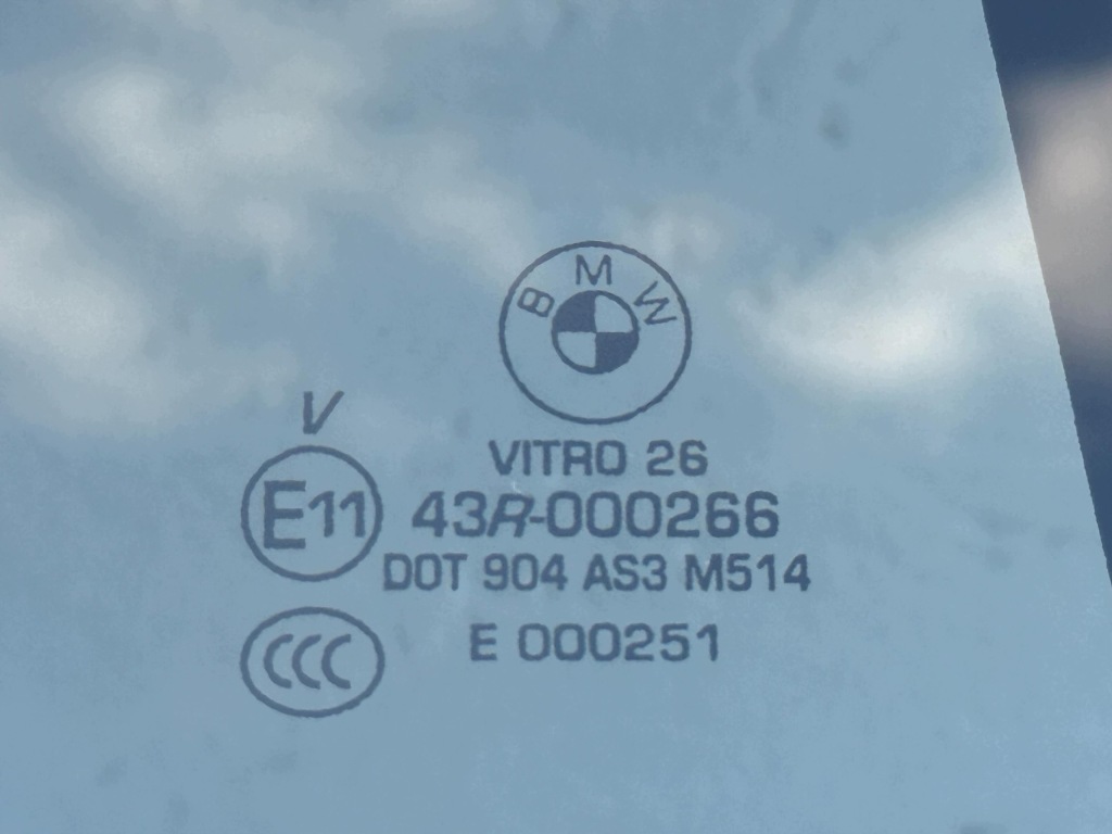 BMW F15 F85 Szyba Tylna Prawa Trójkąt SSG VITRO AUTOMOTIVE Nowa OE 7289686 — zdjęcie 4