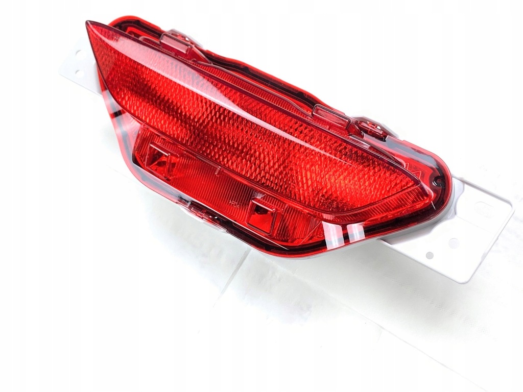 Toyota C-HR Lampa Przeciwmgielna Tył 81480-F4010 — zdjęcie 3