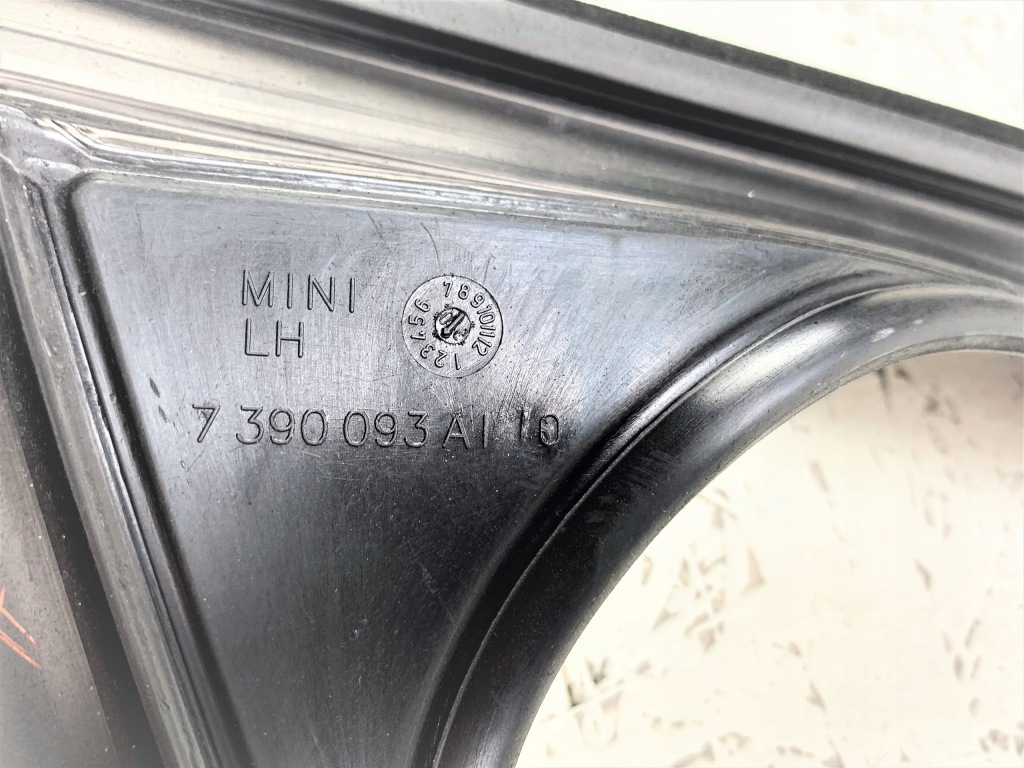 Mini F60 Uszczelka Szyby Lewy Przód 7390093 — zdjęcie 5