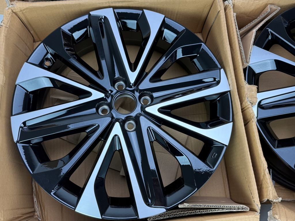 4X Felgi Toyota Aygo X Aluminiowa 5Jx18 ET40 4x100 PW4570H014MB Nowe — zdjęcie 5