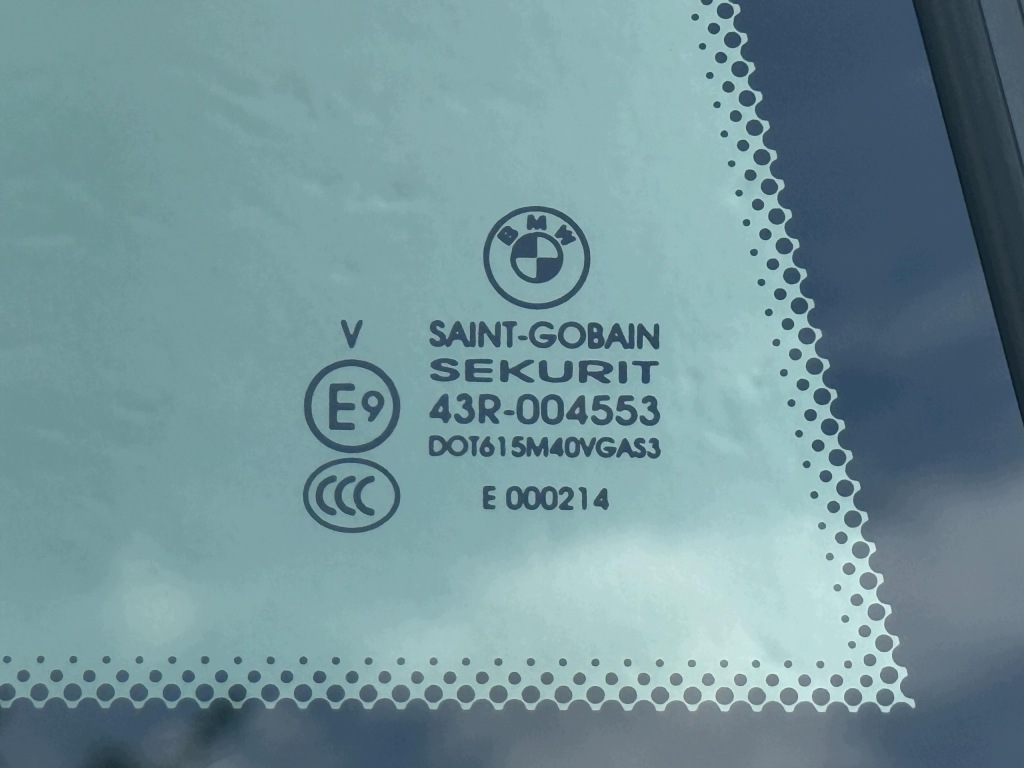 BMW X4 F26 Szyba Tylna Prawa Trójkąt SSG SAINT-GOBAIN Nowa OE 7335512 — zdjęcie 4