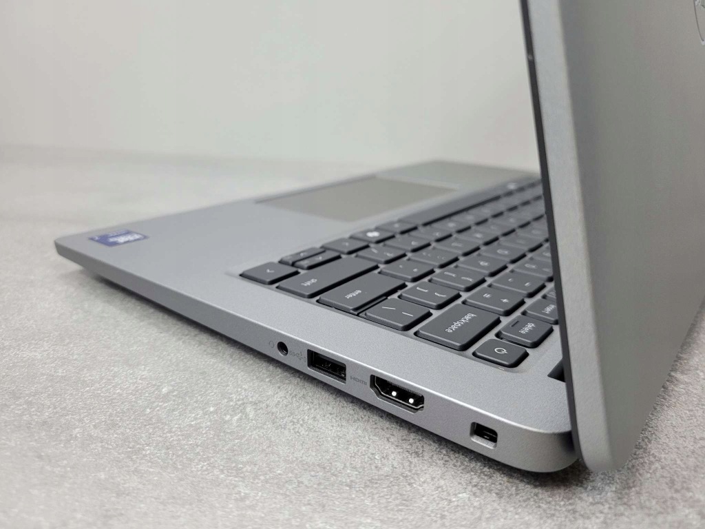 Laptop Dell Latitude 14 5450 Ultra 7 155U 32GB 1TB SSD FHD IPS 11Prof