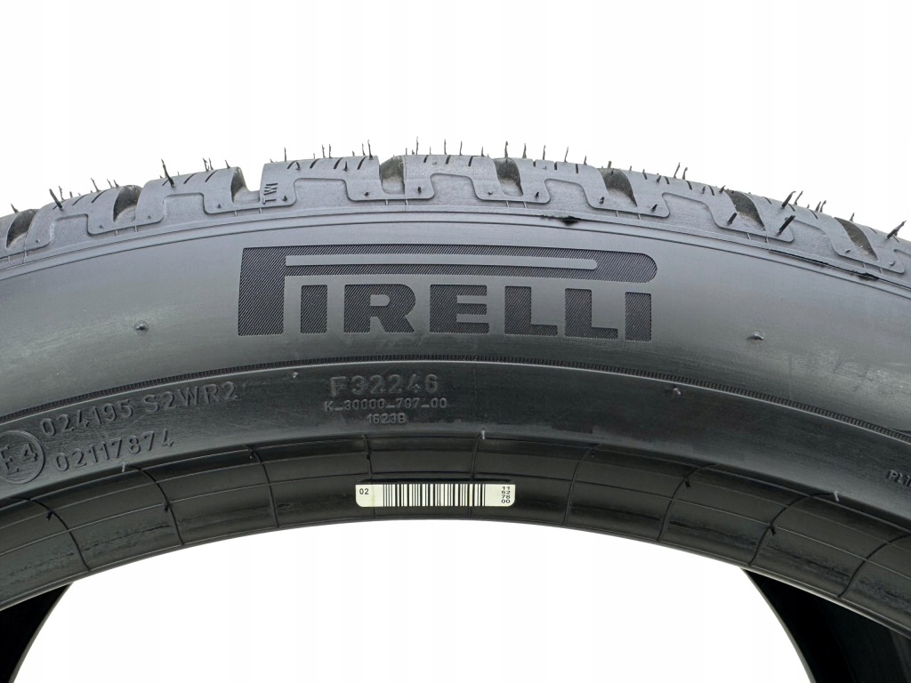 1x Pirelli Scorpion Winter XL FR R-F 315/35R22 111V — zdjęcie 4