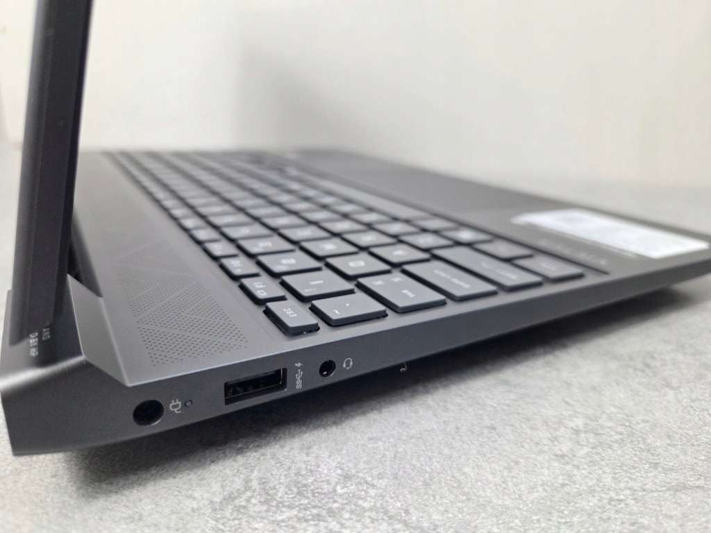 Laptop HP Victus 15 Ryzen 7 7445HS 16GB 512GB RTX 4050 FullHD 144Hz Win11