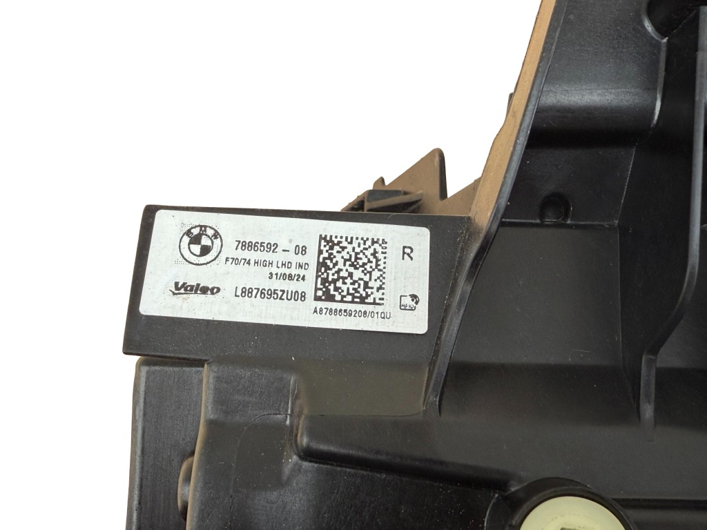 BMW 1 F70 F74 LED Lampa Prawa Przednia Przód Shadow Black OE 7886592 — zdjęcie 7
