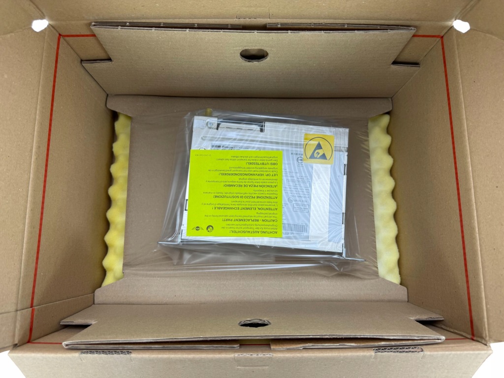 BMW F30 F36 G87 F90 G01 G30 F54 F60 Stacja Multimedialna Nowa OE 5B36372 — zdjęcie 6