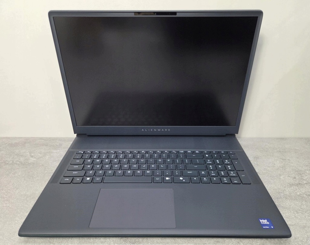 Dell Alienware 18 Area-51 Ultra 9 275HX 32GB 1TB RTX 5080 300Hz Win11