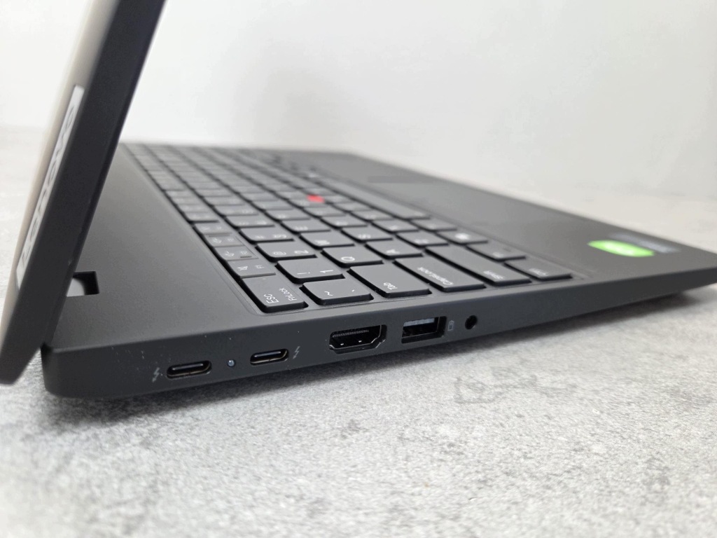 Laptop Lenovo ThinkPad T16 Gen 3 Ultra 7 165U 32GB 512SSD WUXGA IPS 11Prof