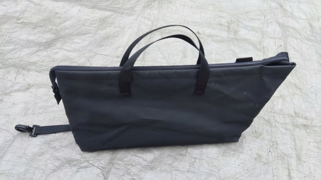 Order an Volvo xc90 xc60 ii - bag on wire pipe charging Order an Volvo xc90 xc60 ii - bag on wire pipe charging