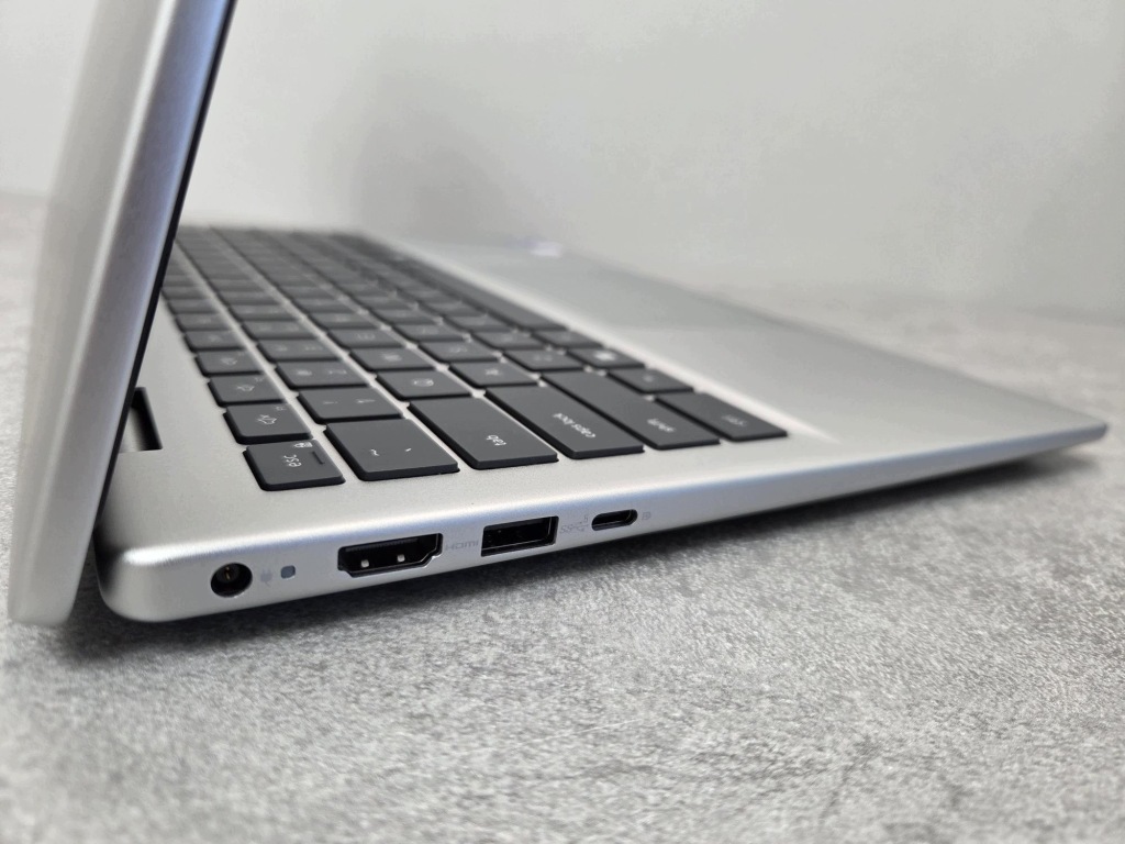 Laptop DELL 14 DC14250 Core 7 150U 16GB 1TB PCIe 14" FHD+ Win11Prof Alu
