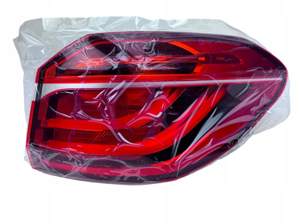 Bmw2 F46 Lci Lift Lampa Tył Tylna w błotnik Prawa 7491348 Oryginał Nowa — zdjęcie 2