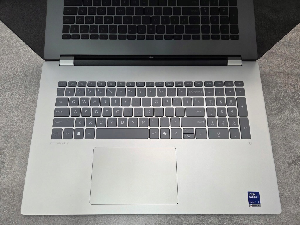 Aluminiowy HP OmniBook 7 NG AI 17 Ultra 7 258V 32GB 1TB FHD DOTYK WIN11PRO