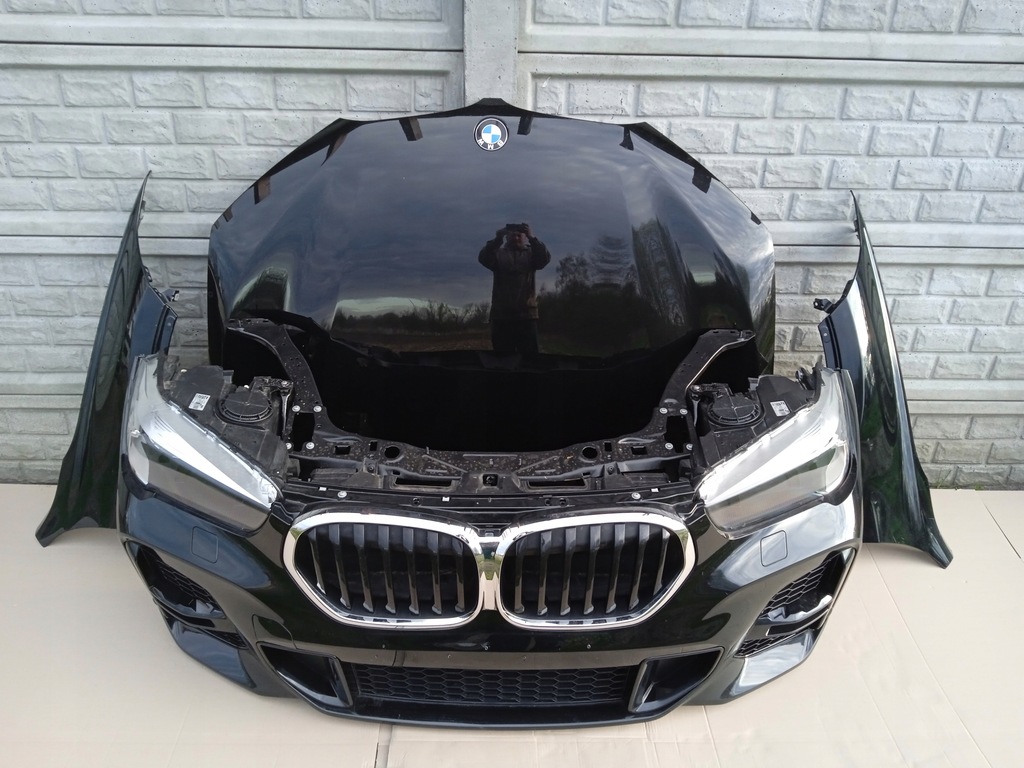 Standard Hood Fender & Mirrors | 2017 BMW X1 M-SPORT Standard Hood Fender & Mirrors | 2017 BMW X1 M-SPORT