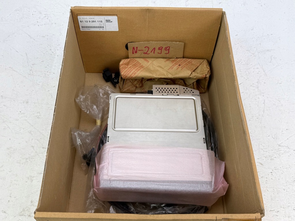 Bmw E60 E61 E63 E64 Lci Zmieniarka Alpine CD Nowa Oryginał Oe 65120390522 — zdjęcie 3
