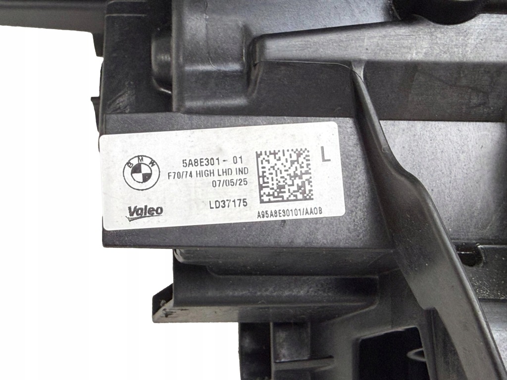 BMW 1 F70 2 F74 Lampa Lewa Przednia Przód OE 63115A8E301 5A8E301 — zdjęcie 8