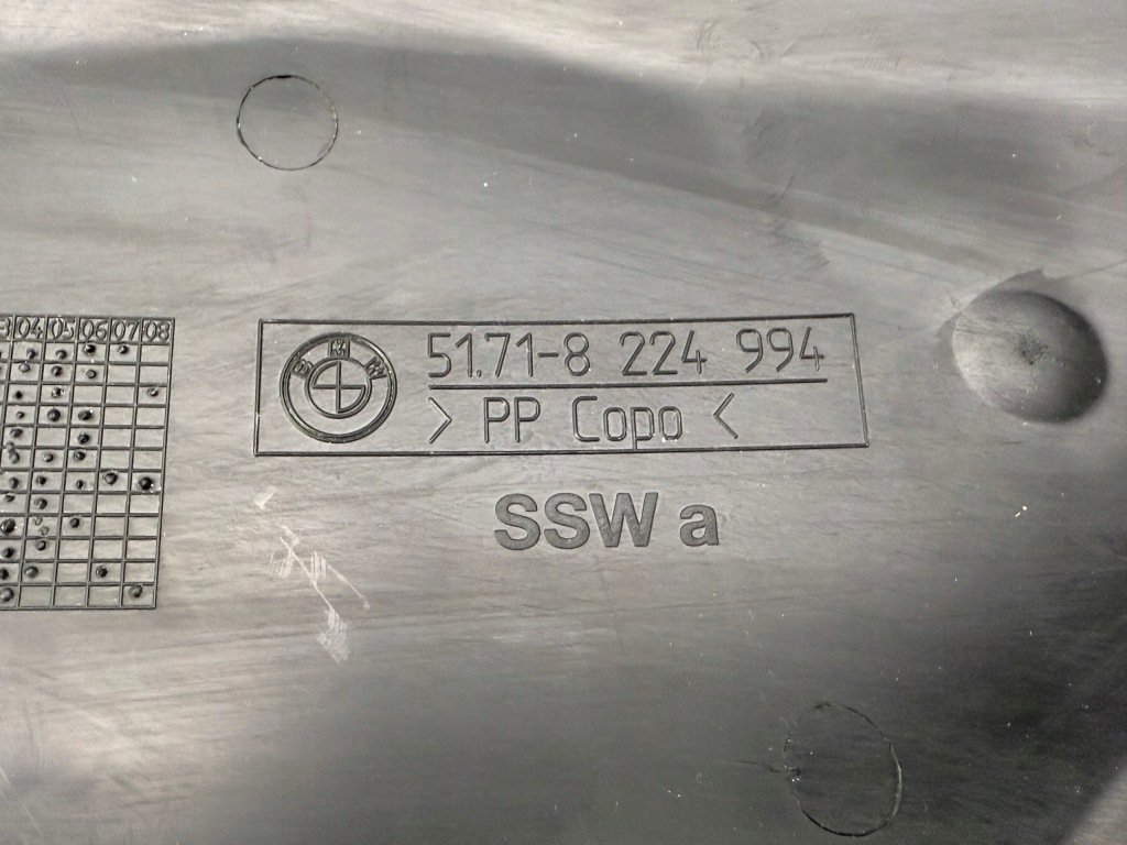 Bmw 3 E46 Oryginalne Nadkole Tył Tylne Prawe OE 8224994 — zdjęcie 4