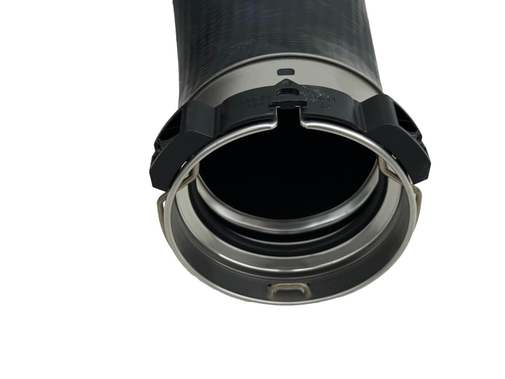 BMW F20 F22 F25 F30 F32 F36 Przewód Wąż Rura Intercoolera Nowa OE 7810617 — zdjęcie 3