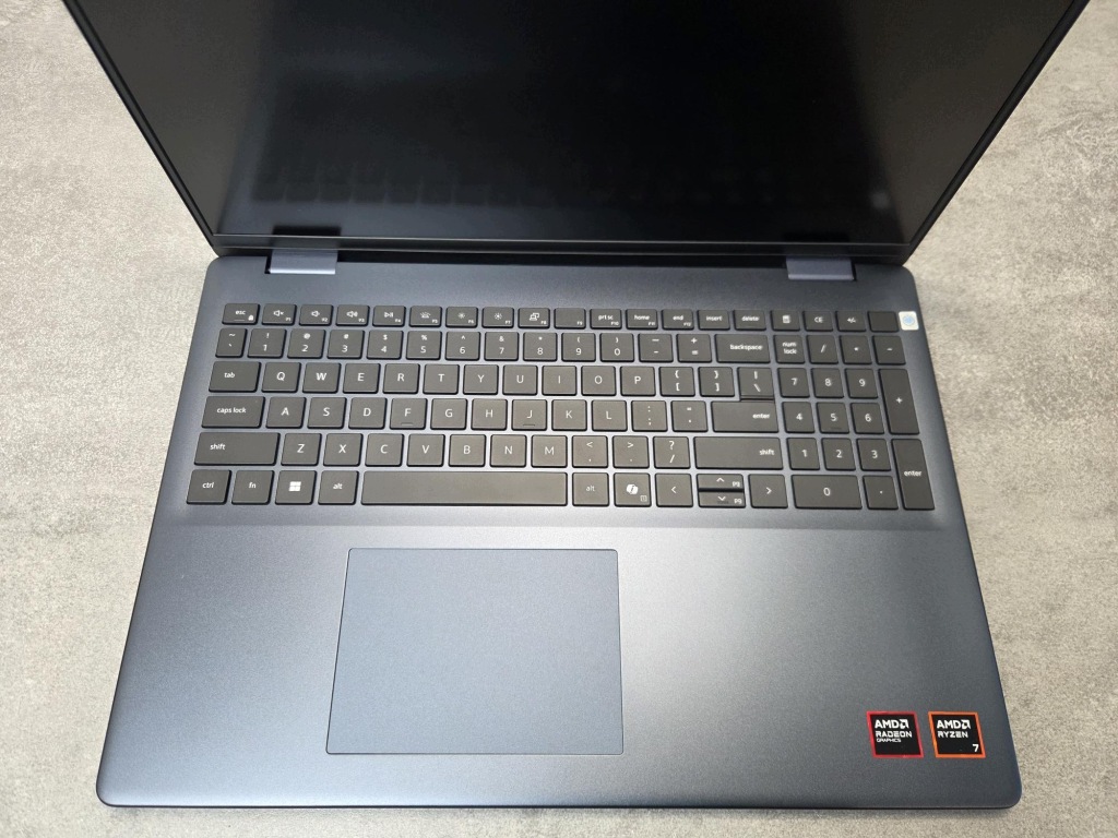 Laptop DELL 16 DC16256 16 FHD+ Ryzen 7 250 16GB 1TB SSD FPR BK W11Pro