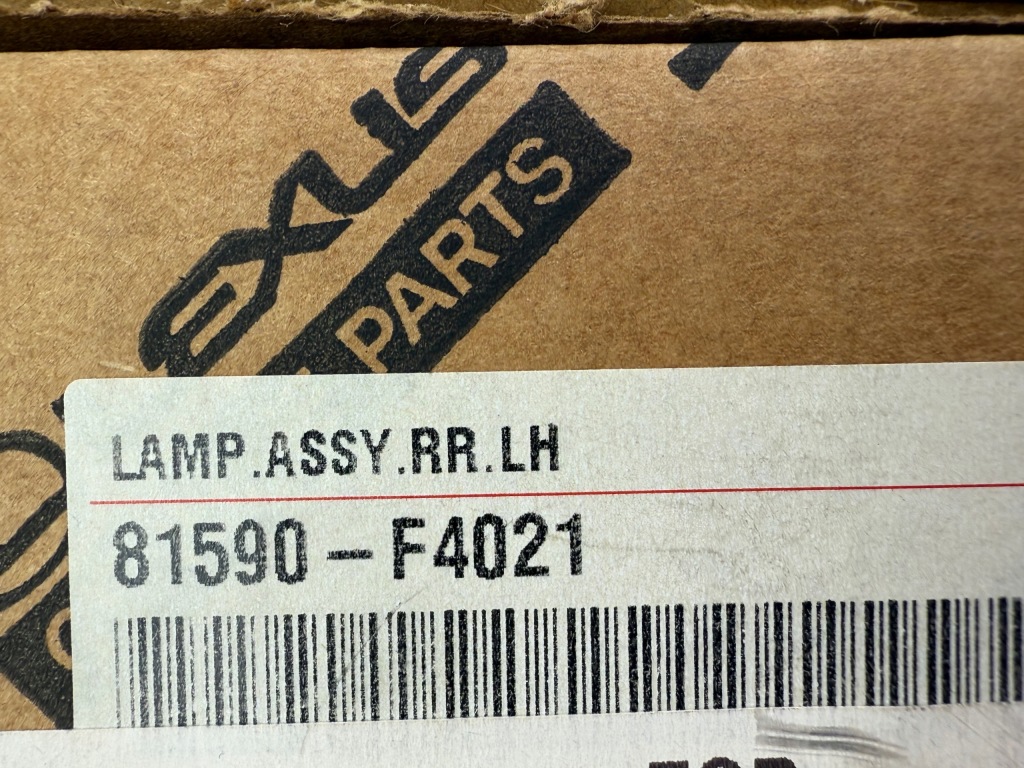 Toyota C-HR Lampa Lewa Tył w Klapę Led 16-19 Nowa Oryginał 81590-F4021 — zdjęcie 6
