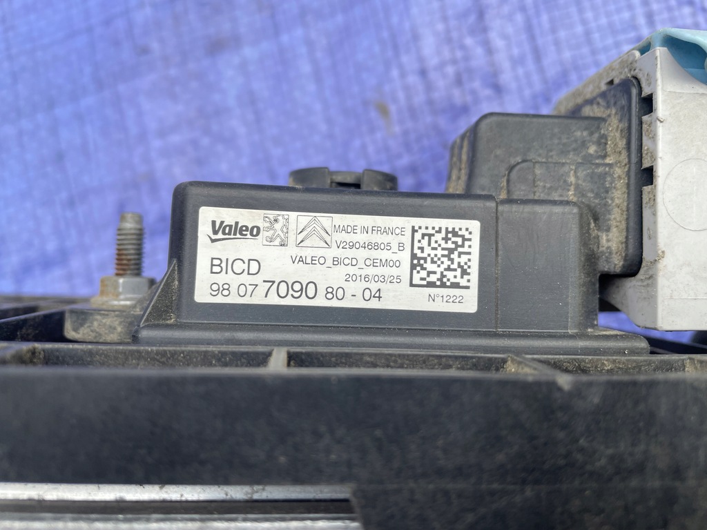 Order an Peugeot 308 t9 module controller start stop 1.2 thp