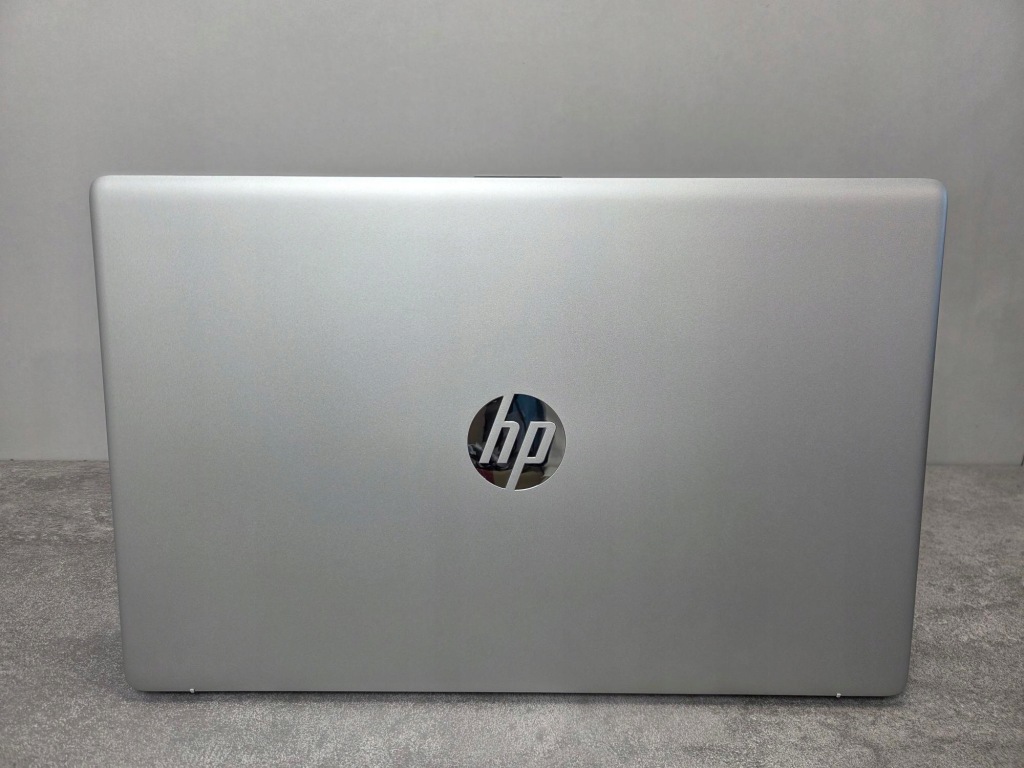 Laptop HP 17 Core i3-N305 16GB 512SSD FHD 17,3'' IPS 300nit Win11Pro