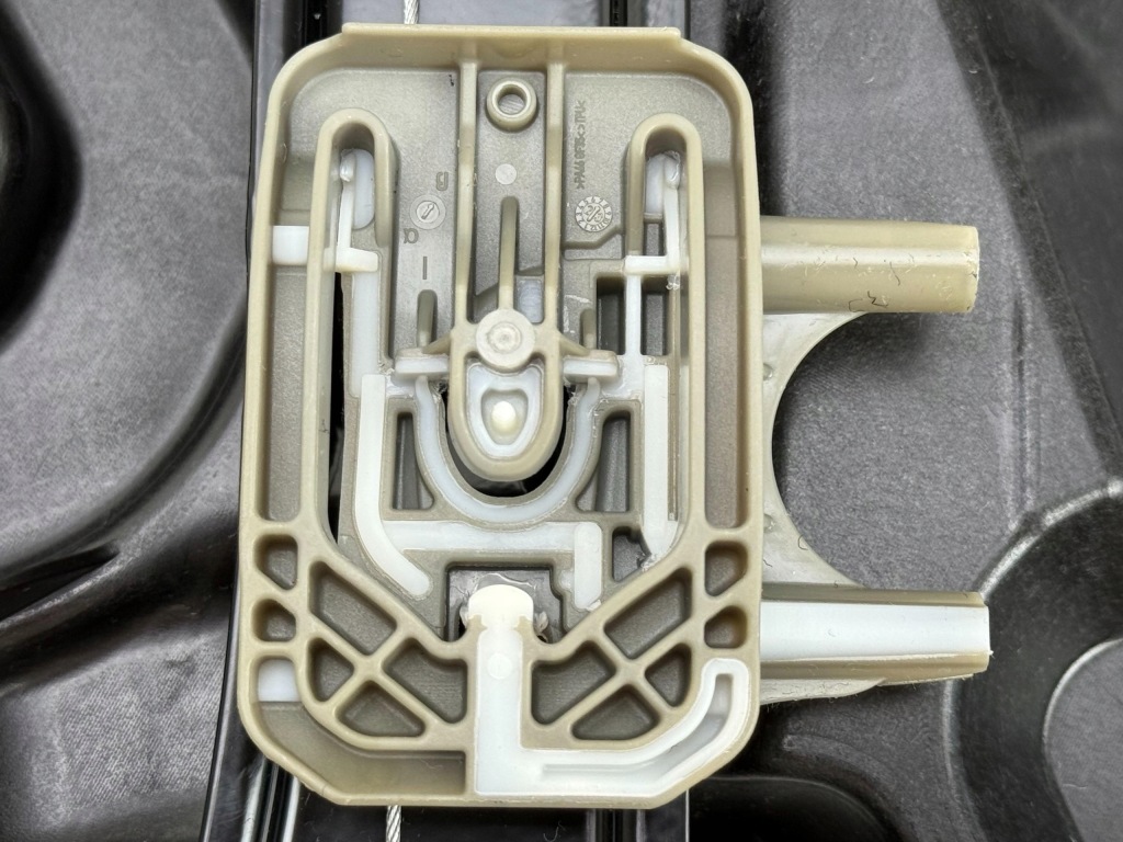 BMW F98 G02 Podnośnik Mechanizm Szyby Przedniej Lewej Nowy OE 7498151 — zdjęcie 4