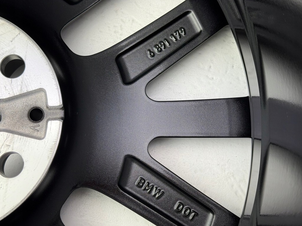 Bmw X1 U11 X2 U10 4x Felgi M-pakiet 7.5x18 ET50 Nowe OE 6891179 — zdjęcie 9