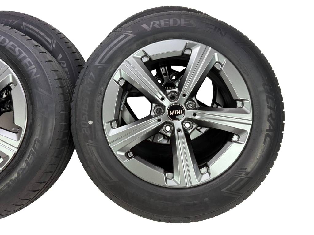 Mini Countryman U25 6898044 Koła Letnie 205/65R17 100Y Vredestein Ultrac — zdjęcie 3