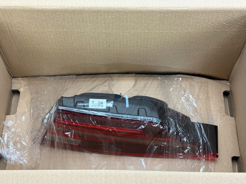 BMW 1 F40 Lampa Prawa Tylna Tył w Klapę LED Nowa OE 63217450652 7450652 — zdjęcie 7