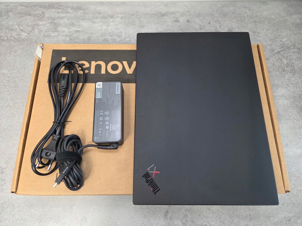 Lenovo ThinkPad X1 Carbon Gen 9 i7 16GB 1TB SSD WUXGA IPS 400Nit 11Prof