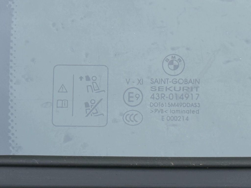BMW X5 G05 F95 Szyba Tylna Prawa Trójkąt SSG SAINT-GOBAIN Nowa OE 7482162 — zdjęcie 4