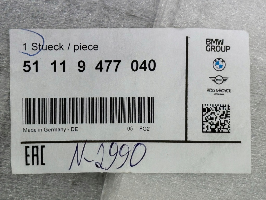 MINI F60 2021-24 Kratka Środkowa Zderzaka Przednia Przód Nowa OE 9477040 — zdjęcie 7