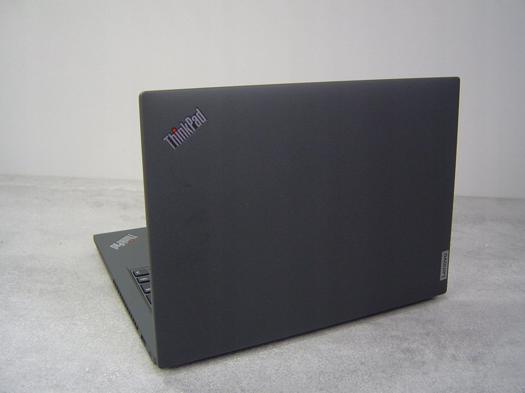 Lenovo ThinkPad P14s Gen 4 i7-1360P 16GB 512SSD NVIDIA RTX A500 FHD 11Prof