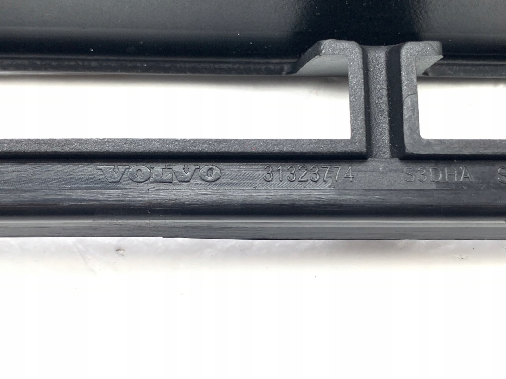 Volvo XC60 I Lift Kratka W Zderzak 31323774 — zdjęcie 8