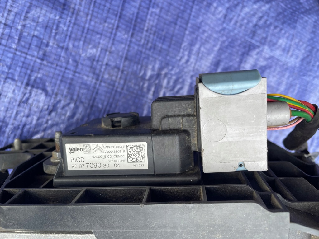 Order an Peugeot 308 t9 module controller start stop 1.2 thp
