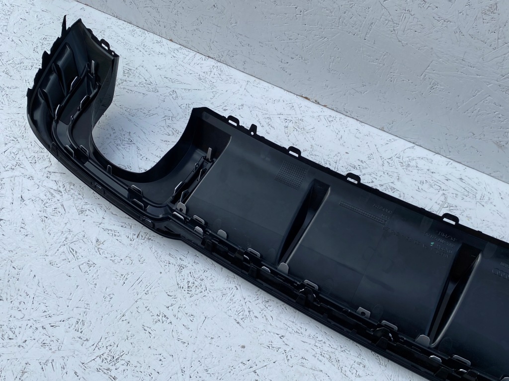 Audi RS3 Spoiler Dyfuzor Zderzaka Tył 8V4807521AB — zdjęcie 5