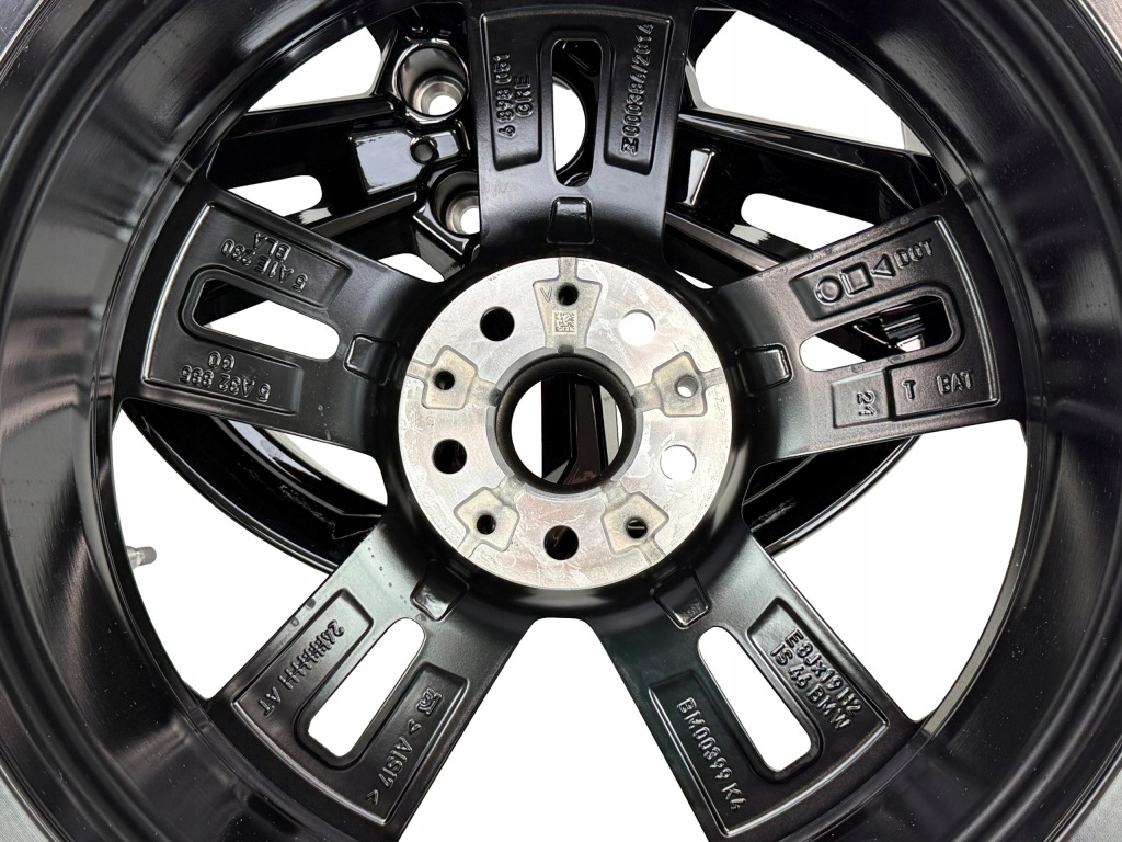 BMW X1 U11 X2 U10 4x Felgi 8Jx19 ET46 Double Spoke 871M M-pakiet OE 5A1E230 — zdjęcie 9