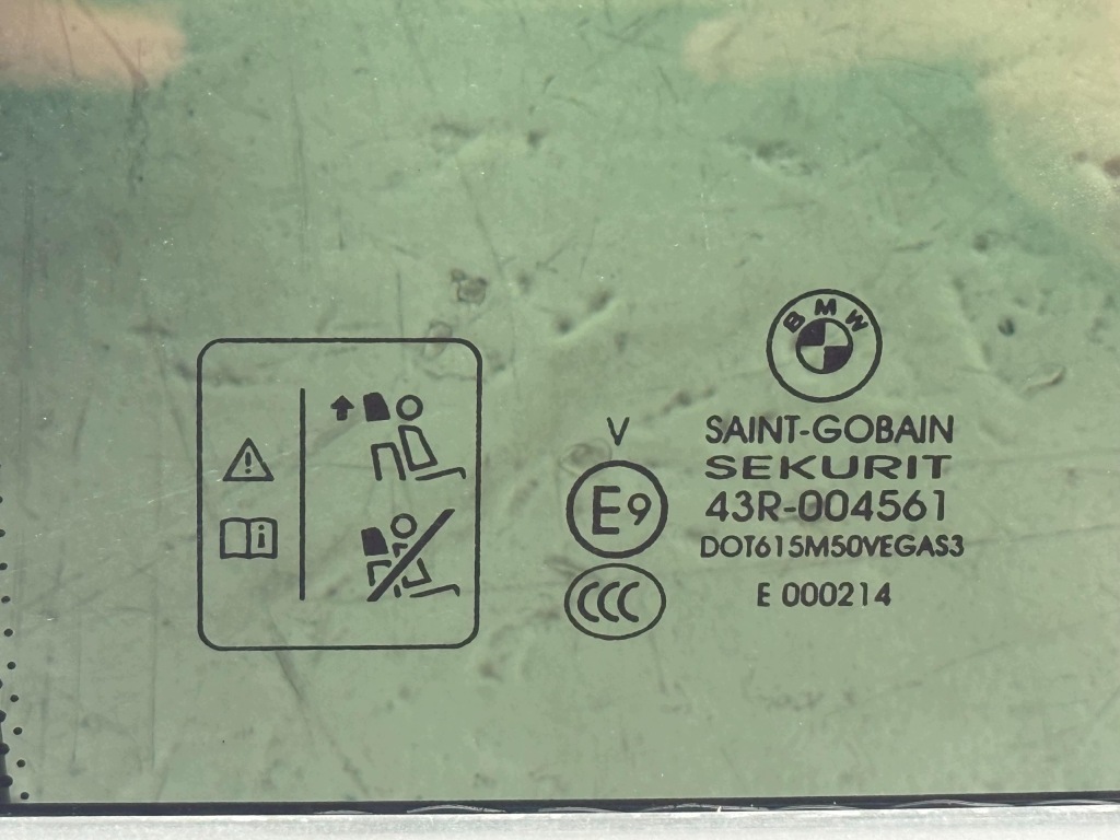 BMW F95 G05 Szyba Tylna Prawa Trójkąt SSG SAINT-GOBAIN Nowa OE 7444076 — zdjęcie 4